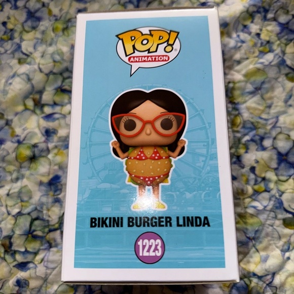 Funko Pop Bikini Burger Linda with Red Glasses - Picture 6 of 8